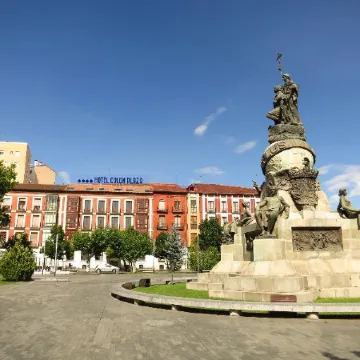 Hotel Colón Plaza Отели в г. Кампинья дель Писуэрга