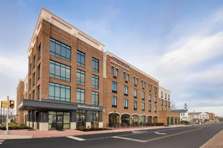 Hilton Garden Inn Haymarket Отели рядом с достопримечательностью «Henry House Hill»