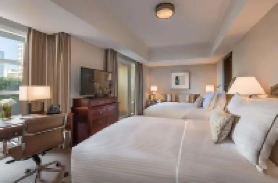 Discovery Primea, Manila