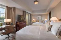 Discovery Primea, Manila