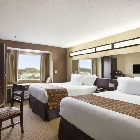 Microtel Inn & Suites by Wyndham Cambridge