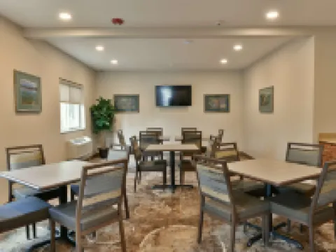 GrandStay Hotel & Suites Hotels in Sisters