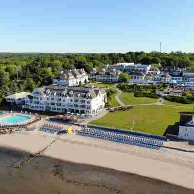 Water's Edge Resort & Spa Hotel Exterior