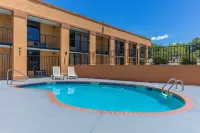 Quality Inn فنادق في Oktibbeha County