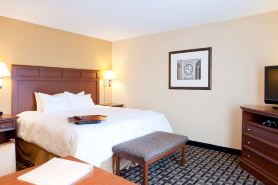 Hampton Inn & Suites Columbia (at the University of Missouri)