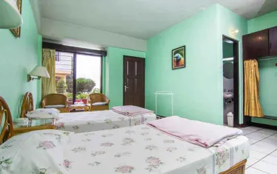 Hotel Kencana Hotel dekat Taman bermain anak-anak