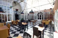 Premier Inn London Croydon South (A212)