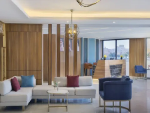 Staybridge Suites AL KHOBAR CITY by IHG Các khách sạn ở Al Khobar