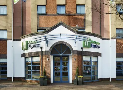 Holiday Inn Express Belfast City Hotel dekat Translink Short Strand Bus Depot