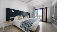 Broncemar Beach Suites