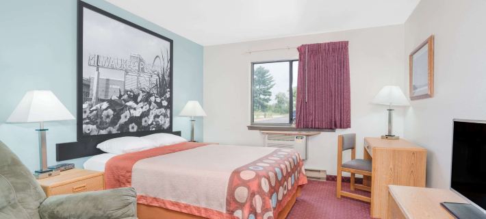 Super 8 by Wyndham Tomah Wisconsin Hotels in Monroe County