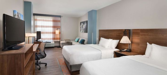 La Quinta Inn & Ste by Wyndham Wisconsin Dells- Lake Delton ソークのホテル