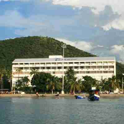 Tamaca Beach Resort Hotel Exterior