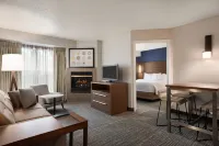 Residence Inn West Springfield فنادق في West Springfield