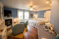 Garden Grove Inn Bed and Breakfast Hotels in Chikaming Township