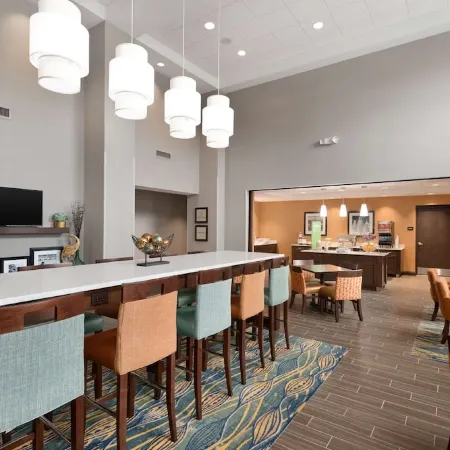 Hampton Inn & Suites DeLand