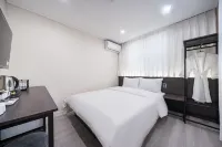 Miryang G-D21 Hotel