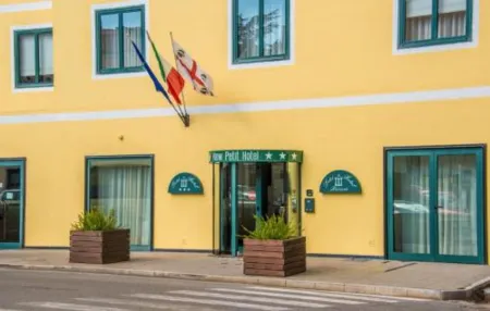 New Petit Hotel