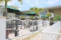 Beach Place Hotel Hotels in Surfside