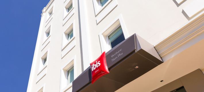 Ibis Vientiane Nam Phu Hotels in В’єнтьян