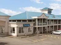 Travelodge by Wyndham Langley Hotels in Langley Township