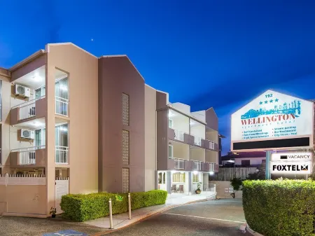 The Wellington Apartment Hotel Отели рядом с достопримечательностью «Парк Мобрей»