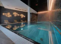 Adina Apartment Hotel Cologne - Pools