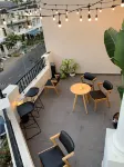 La Homestay - Warm As Your Home