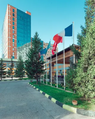 Comfort Hotel Astana Các khách sạn gần Eurasian National University Faculty of Social Sciences