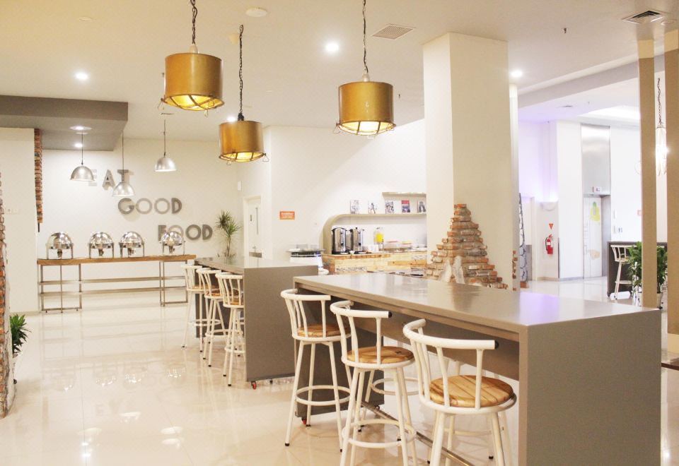 팝 호텔 끌라빠 가딩 이미지