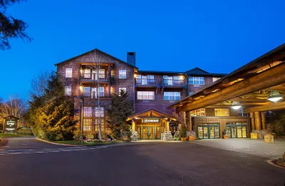 Heathman Lodge Hotels near Jack Z. Fazio Neighborhood Park