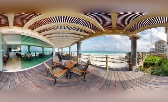 The Villas Cancun by Grand Park Royal - All Inclusive