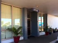 อี-ซี 8 โมเต็ล ฟีนิกซ์ แอร์พอร์ตเทอร์