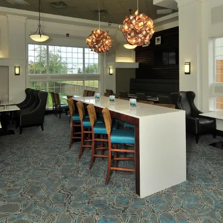 Hampton Inn & Suites by Hilton Calgary-Airport