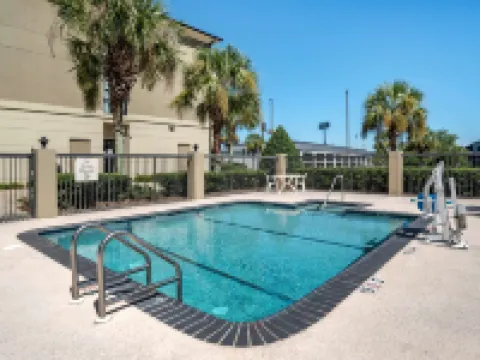 Comfort Suites Mobile West/Tillmans Corner Hotels in Mobile County
