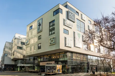 AC Hotel Bratislava Old Town Отели рядом со станцией Главная станция Братиславы