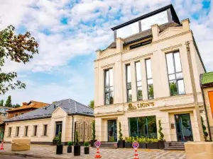 Lion's Hotel