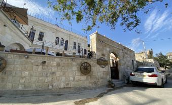 Capp Royal Cave Hotel