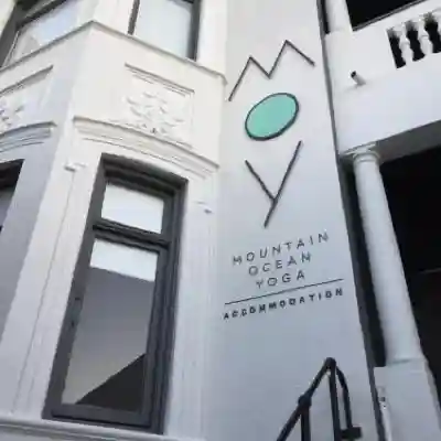 Moy Guesthouse & Backpackers Hotel Exterior