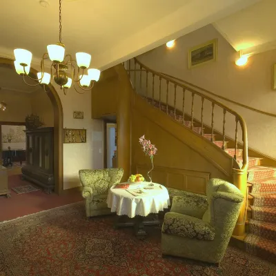هوتل آم بيرج Hotels near ساكسنهاوزن