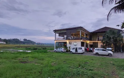 Oemah Djari Hotel Tuntang住宿飯店