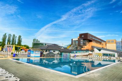 Outdoor Swimming Pool