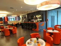 B&B HOME Lyon Centre Berthelot Отели рядом с достопримечательностью «07. Жерлан»
