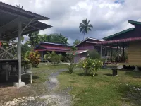 Pondok Oma Surf Simeulue Hotels in 