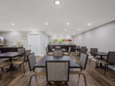 Quality Inn Hotels in Moultrie