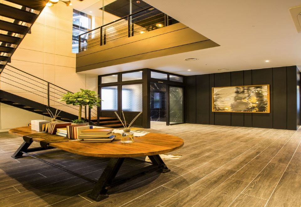 1. 뜨랑블루호텔..