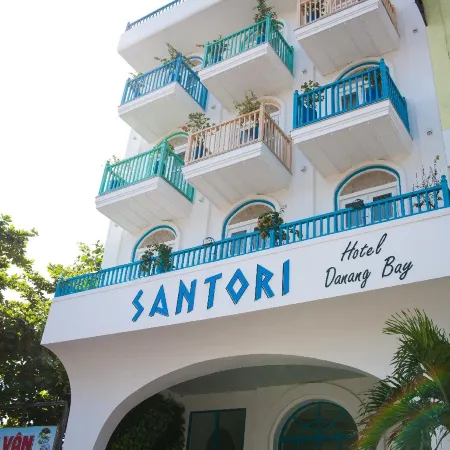 Santori Hotel Da Nang Bay Отели рядом с достопримечательностью «Пляж Xuan Thieu»