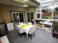 Family Suite Hotel dekat Tynehead Hatchery