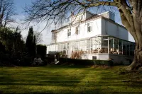 Fines Bayliwick Hotel Hotels near Picket Post Cl