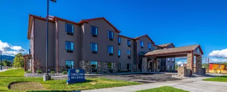 Cobblestone Hotel & Suites - Victor